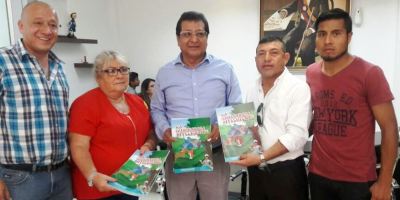 Presentación previa del cuento infantil "Guacharaca Inteligente" que promueve al Cerro Montecristi. Manabí, Ecuador.