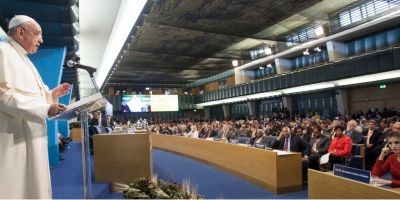 El papa Francisco en una ceremonia en la FAO (Foto bajada del sitio web oficial de la FAO).